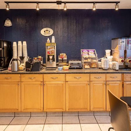 Super 8 By Wyndham Wooster酒店 外观 照片